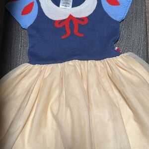 Snow White 2T dress like new